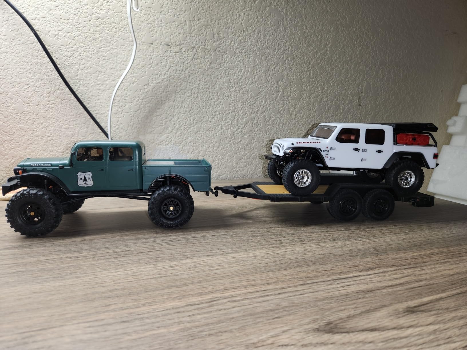 Axial SCX24 Flat Bed Vehicle Trailer with LED Taillights:1/24th customer photo 1