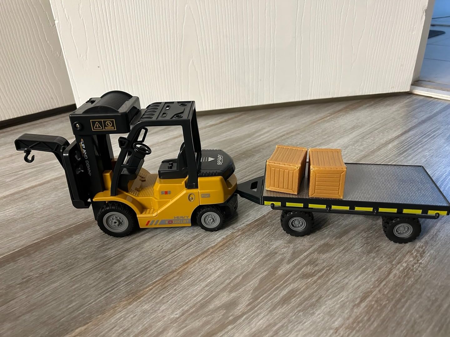 KNACKTOYZ Remote Control Forklift with Flatbed Truck, 11 Channel RC Forklifts with Spray, Cool Lights & Sound, 2 in 1 Lift Fork & Hook, Crane Construction Toys for Boys, Birthday Gift for Kids 3+ customer photo 1
