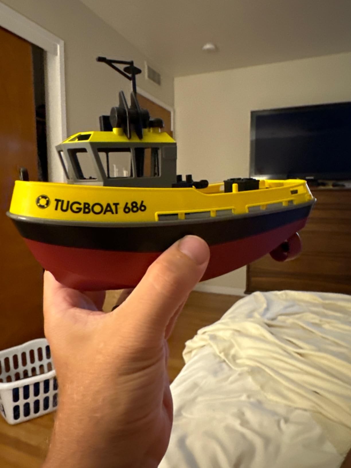 Losbenco RC Boat, 1/72 RC Tugboat for Pools and Lakes, High-Speed Remote Control Boat with 40 Mins Play Time and Low Battery Reminder for Kids and Adults - RTR Version customer photo 1