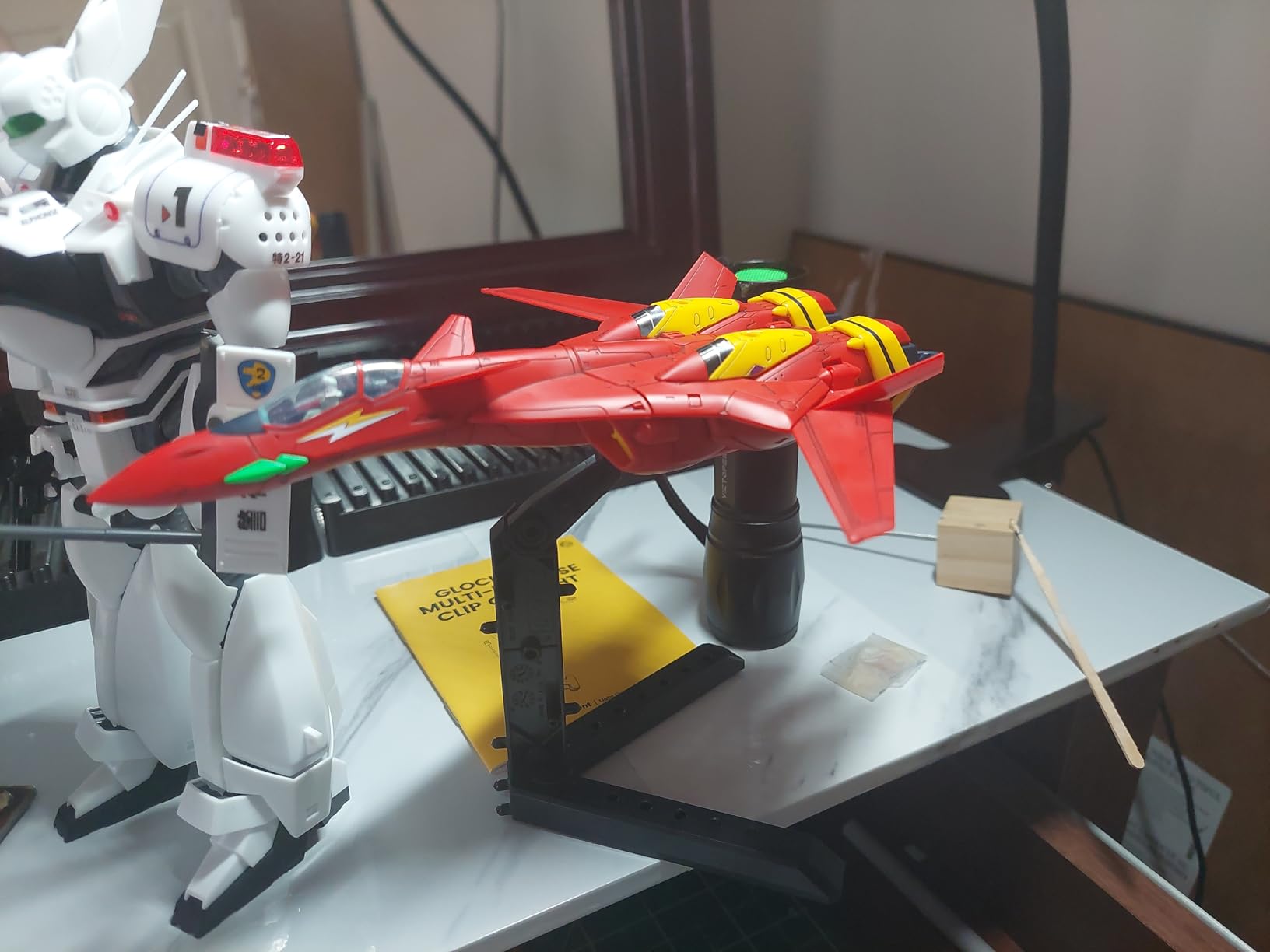 Bandai Hobby - Macross 7 - (2691355) #05 VF-19 Custom Fire Valkyrie with Sound Booster, Bandai Spirits HG 1/100 Model Kit customer photo 2