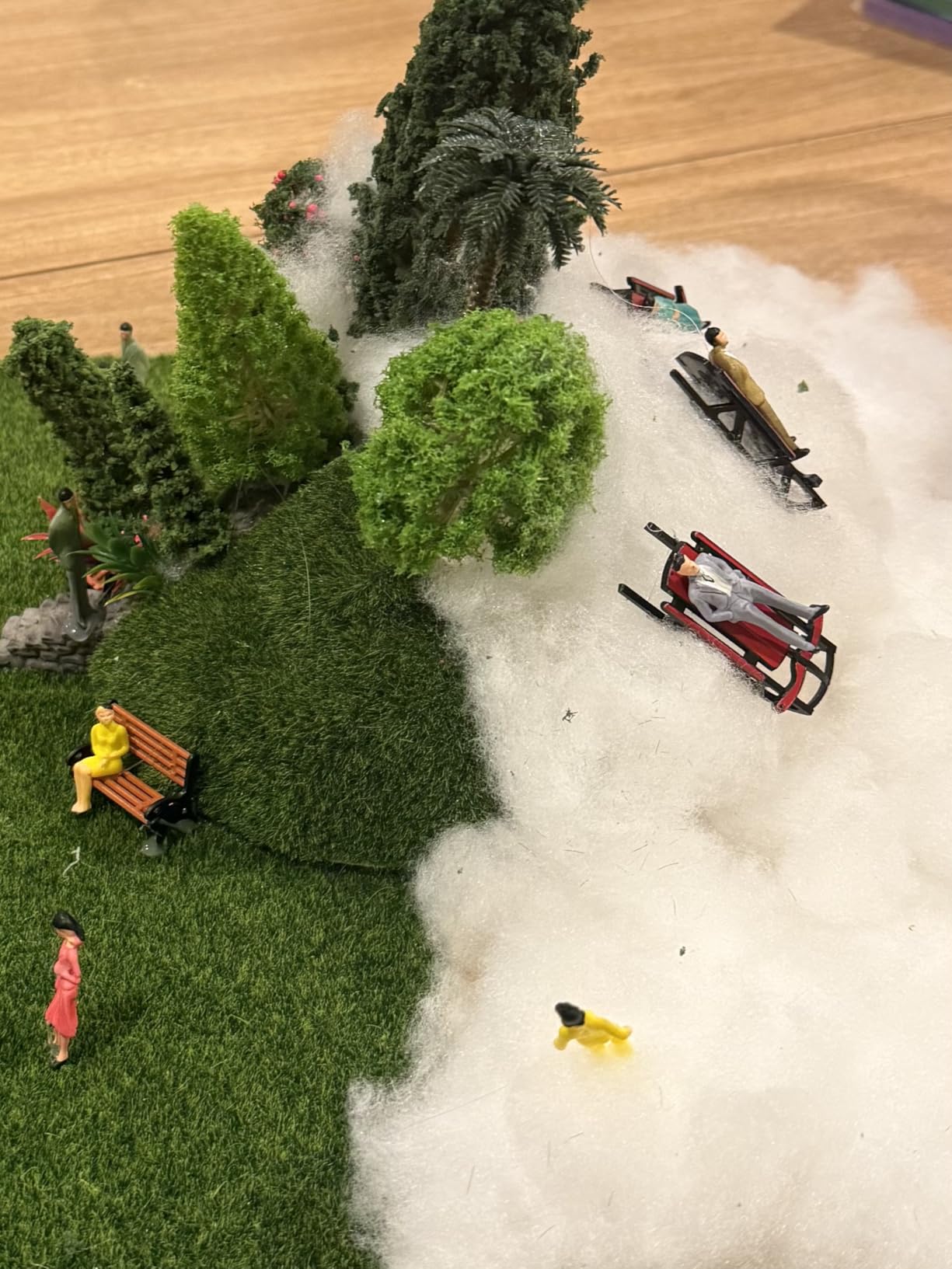 Model Scenery Kit, 47pcs, Painted Figures, Model Train Scenery, Miniature Trees, Model Trees, Model Grass Mat for Miniature Scene Landscape customer photo 2