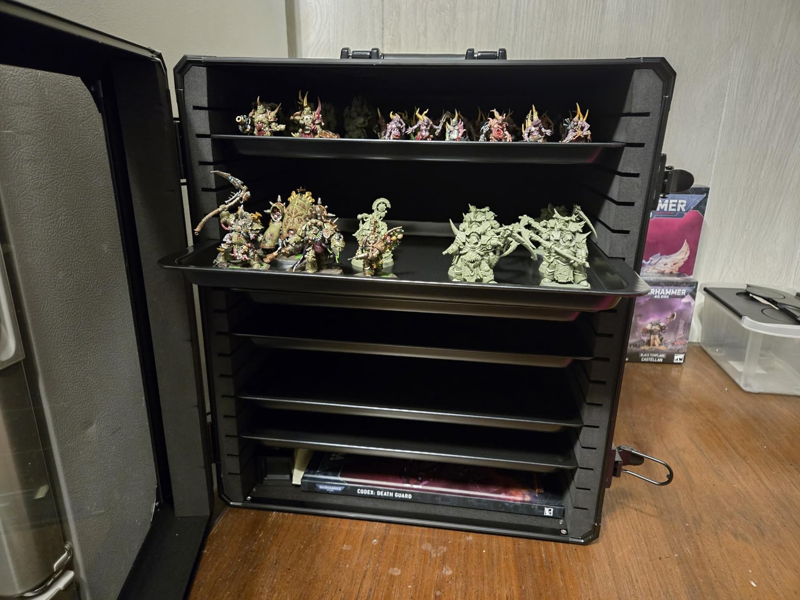 Miniatures Storage Case Miniatures Transport Case Aluminum Alloy Frame with Lock (X-Large Size) customer photo 2