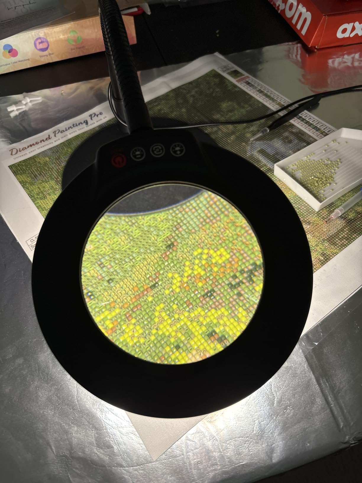 10X Magnifying Glass with Light and Stand, 5 Color Modes Stepless Dimmable LED Lighted Desk Lamp customer photo 1