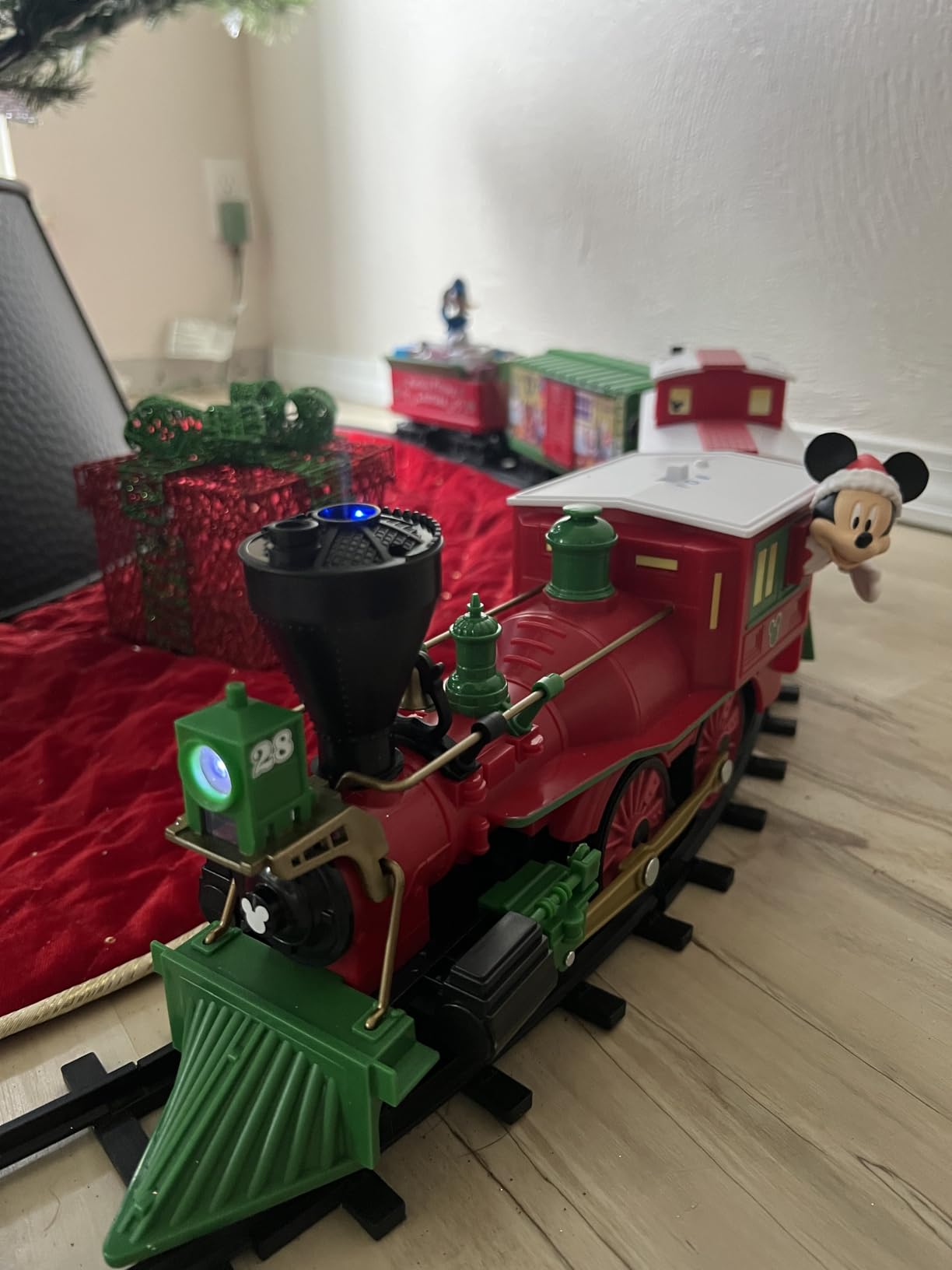 Lionel Disney Mickey Mouse Battery Powered Train Set w/Bluetooth Control, Water Vapor Smoke, Lights & Sounds, 2-Rail Plastic Ready-to-Play Track System, Toy Train Set for Kids Ages 4+ customer photo 1