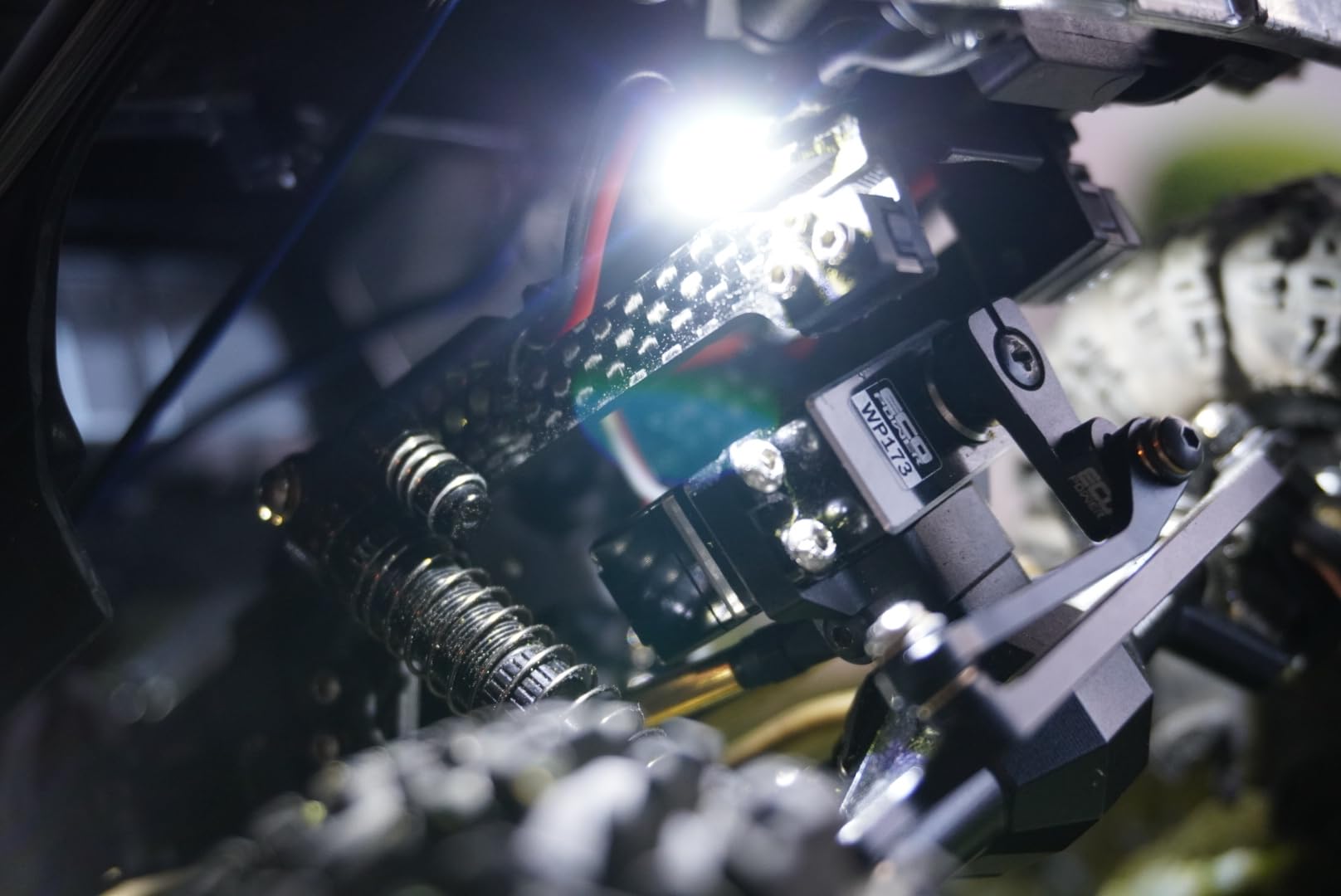 INJORA 39g LCG Carbon Fiber Chassis Frame Kit with 6g Battery Tray for 1/18 TRX4M Defender Bronco K10 F150 RC Crawler Upgrade customer photo 1