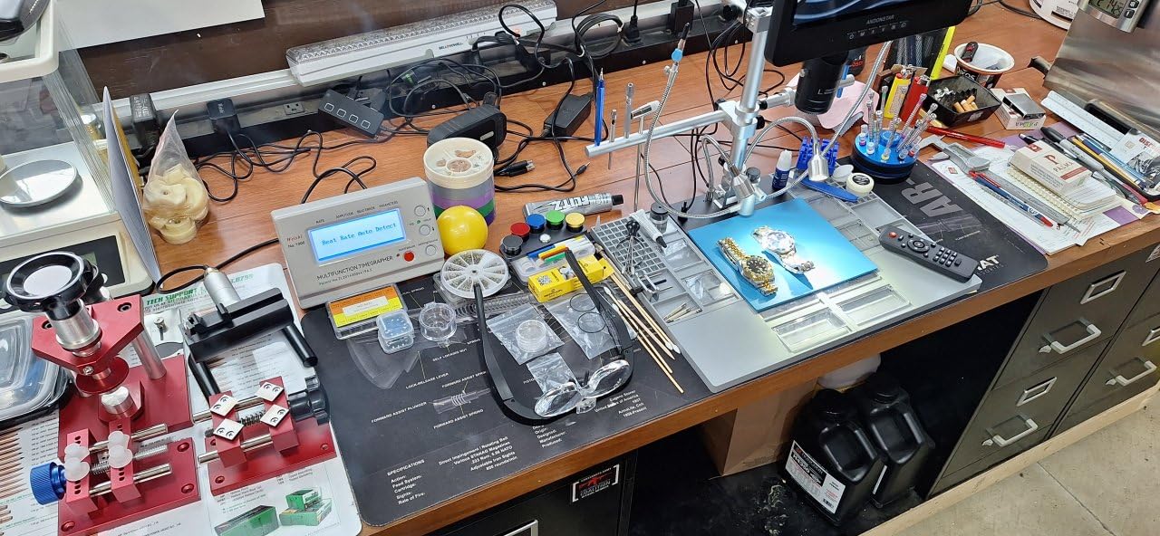 Andonstar AD249S-M Plus 10.1' HDMI Soldering Digital Microscope for Electronics Repair, 2000x 3 Lens 2160P UHD Video Record, Soldering Microscope Station with Helping Hands, Slides, 32GB Card customer photo 1