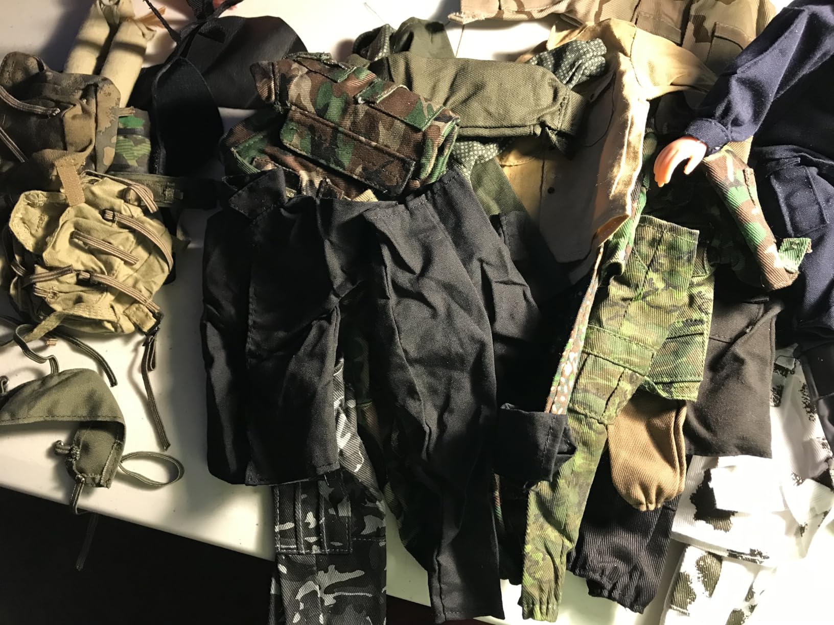 SIXPOINTS 8 Set 1/6 Scale Camo Military Uniforms Suit & Lots Harness Bag Accessories Fit for 12