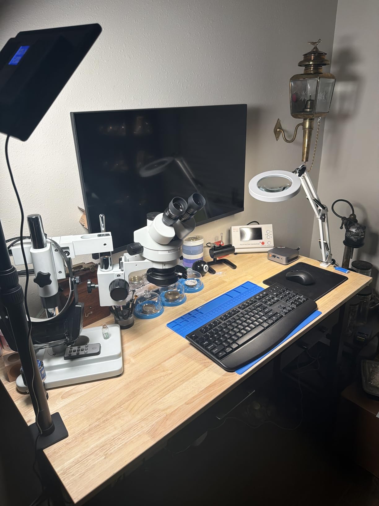 Professional Trinocular Stereo Zoom Microscope, 3.5X-90X Magnification with WF10X Eyepieces, 0.7X-4.5X Zoom Objective and 0.5X & 2.0X Auxiliary Lens, Double-Arm Boom Stand, 56S LED Ring Light customer photo 2