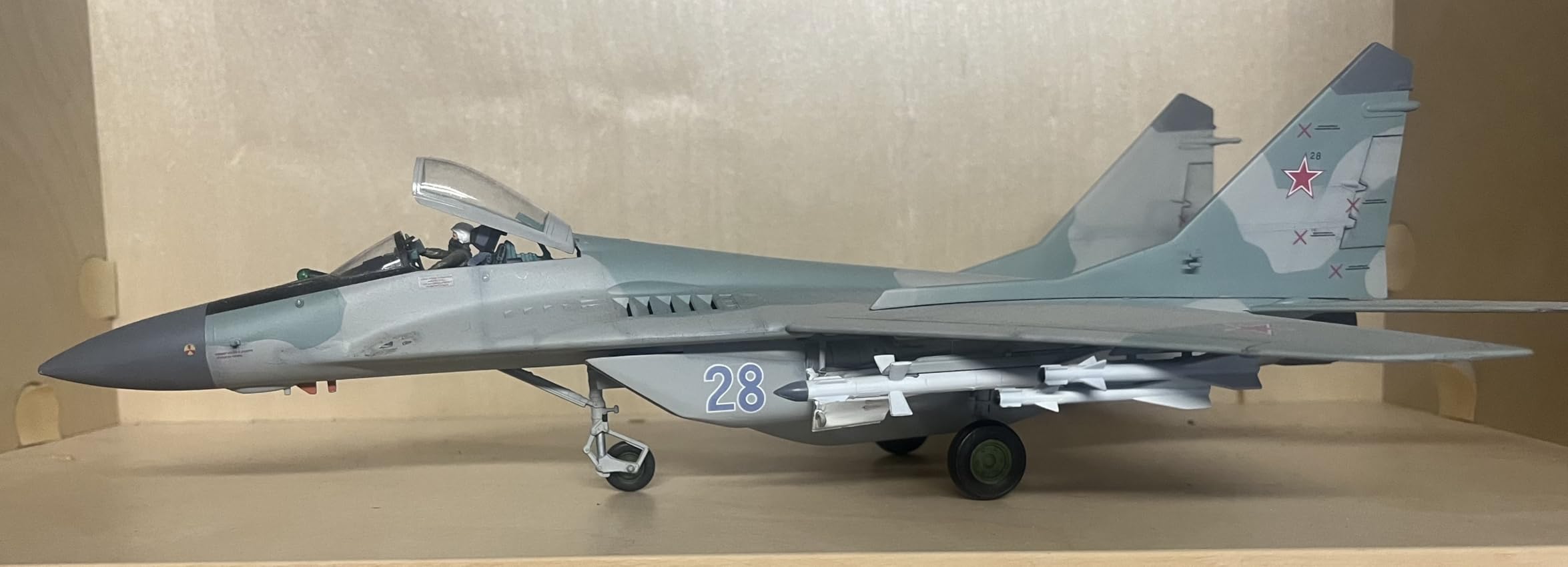 Harder & Steenbeck Airbrush - Evolution 2024 CRplus - German-Engineered Dual Action Painting Set with Gravity Feed - 0.28mm Self-Centering Nozzle - 2ml Paint Cup - 121231 customer photo 2