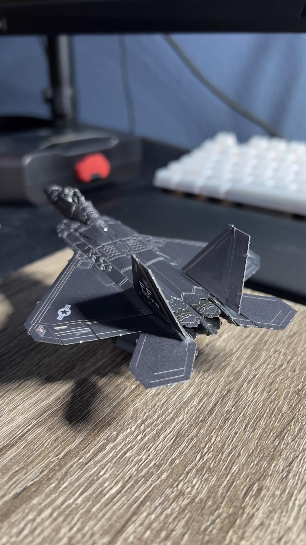 Metal Earth F-22 Raptor ME1016 3D Metal Model Kit customer photo 2
