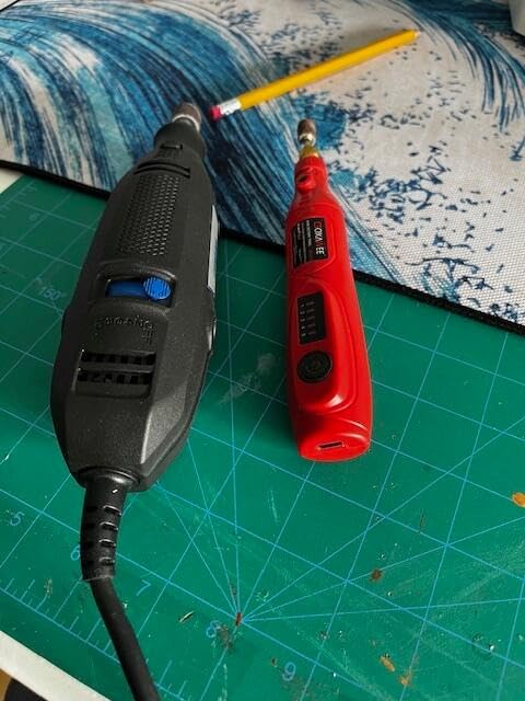 Dremel 3100-1/15 Variable Speed Rotary Tool Kit- 1 Attachment and 15 Accessories, Ideal for a Variety of Crafting and DIY Projects- Cutting, Sanding, Grinding, Polishing, Drilling, and Engraving customer photo 2