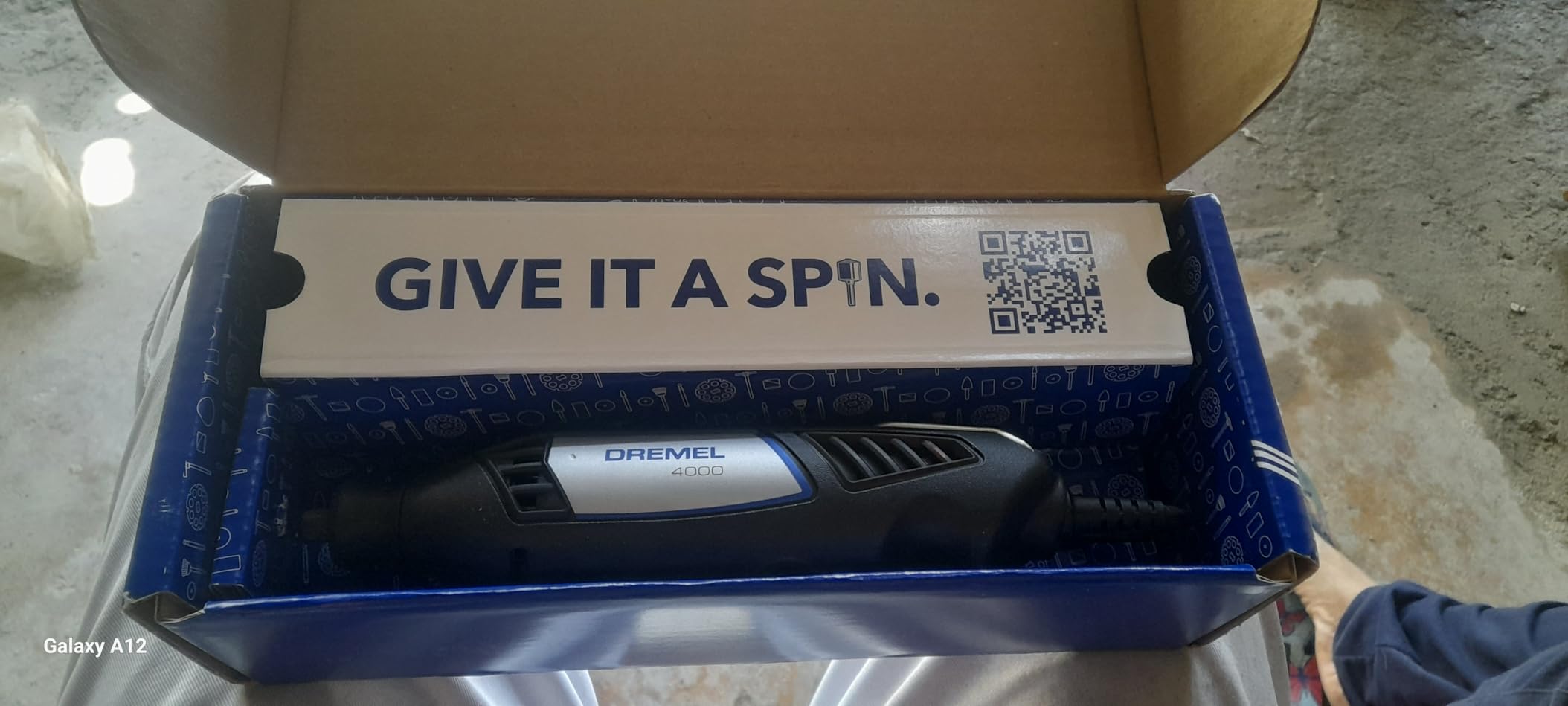 Dremel 4000-2/32 Variable Speed Rotary Tool Kit-Engraver, Polisher, and Sander- Perfect for Cutting, Detail Sanding, Engraving, Wood Carving, and Polishing- 2 Attachments & 32 Accessories customer photo 1