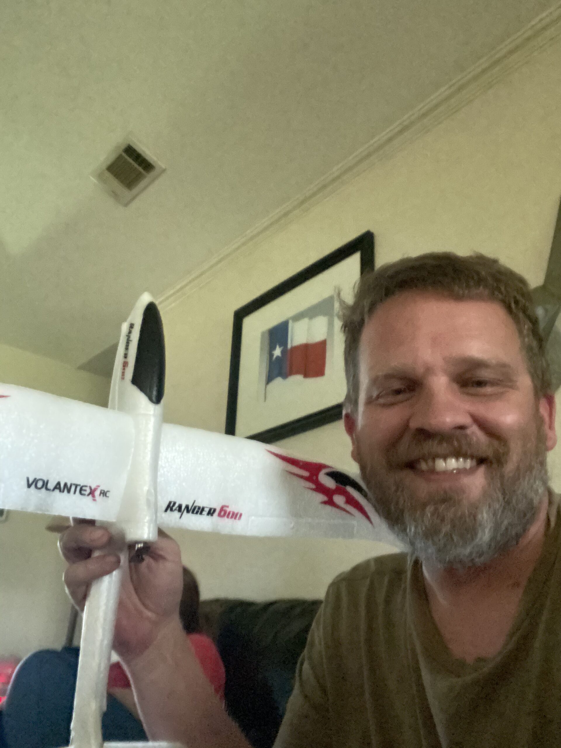 volantexrc RC Glider Plane Ranger600 Stunt 4 CH Remote Control Airplane RTF with 6-Axis Gyro & 3 Modes Easy to Fly, 2.4GHz Radio Controlled Aircraft for Beginners & Adults (White) customer photo 1