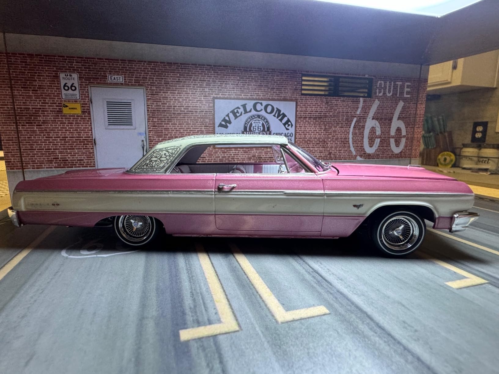 Revell 14557 '64 Chevy Impala SS Lowrider 1:25 Scale 154-Piece Skill Level 4 Model Car Building Kit customer photo 1