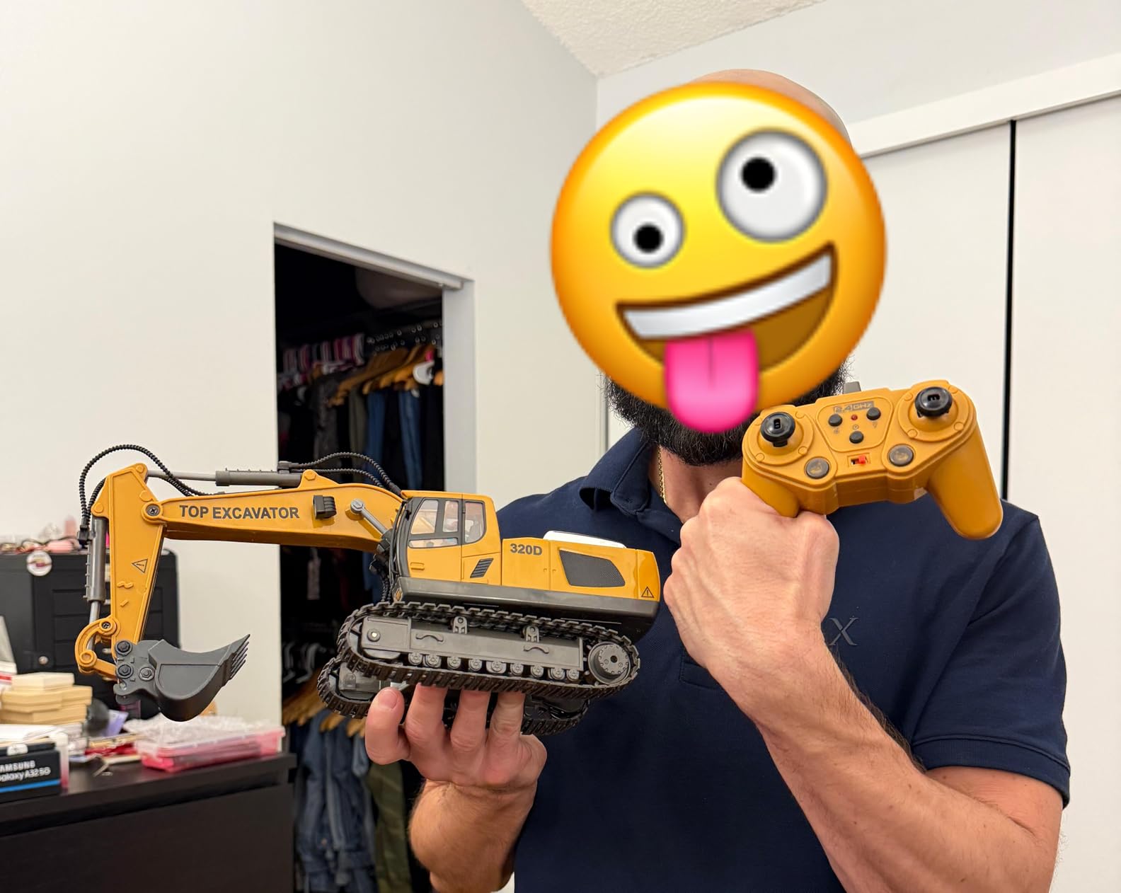 KIDMARKT Metal RC Wheel Loader Toy | 9-Channel Remote Control Construction Truck with Realistic Lights & Sounds, 1:20 Scale Rechargeable Vehicle for Boys Ages 3-12, STEM Engineering Gift for Kids 2025 customer photo 1