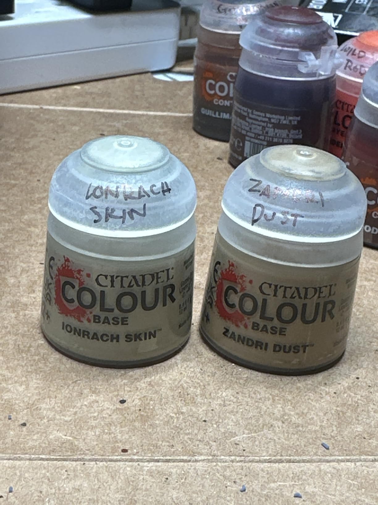 2400RPM Vortex Mixer Model Paint Shaker Mix Up to 100ML Adjustable Speed for Hobby Acrylic Paints, Nail Polish, Pigment, Eyelash Glue Adhesives, Testing Tubes customer photo 1