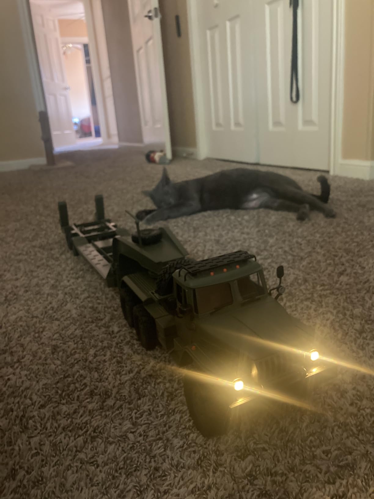 RC Semi Truck, 2.4Ghz 6WD Remote Control Army Truck Trailer, 41.3 Inch Large Size RC Car Toy, 1/16 Scale Tractor, Remote Control Electric Transport Vehicle Toy car for boy Gifts customer photo 1