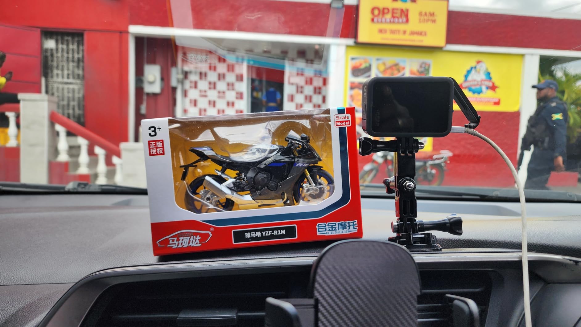 1:12 Motorcycle Model Toy for Yamaha YZF-R1M 1000R Metal Die-cast with Plastic customer photo 1