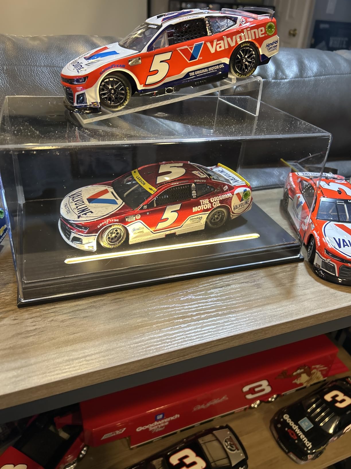 Lighted Display Case for 1/24 Scale Model Cars, No Assemble Show Case with Lights and Leather Base, Clear Acrylic Display Box for Cars Baseball Tennis Dust Proof UV Protection(11x6x5inch) customer photo 1