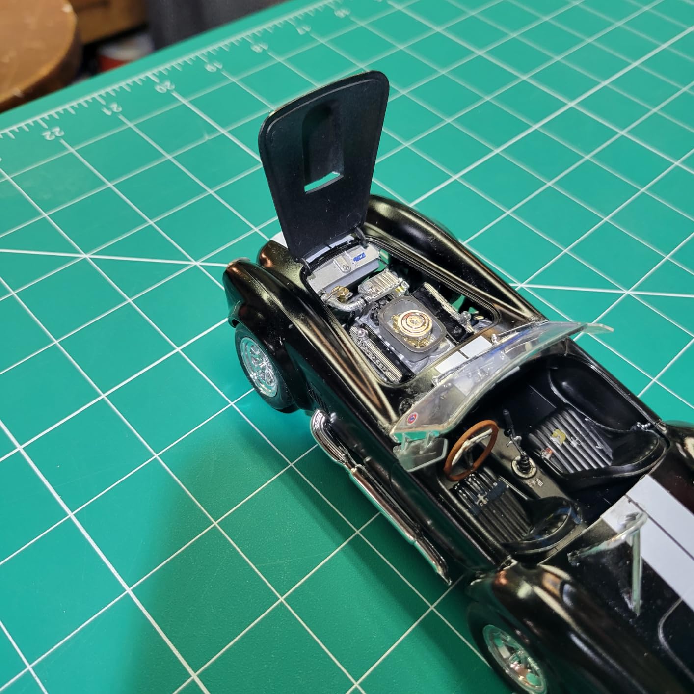 Revell 14533 Shelby Cobra 427 S/C 1:24 Scale Model Car Building Kit customer photo 1