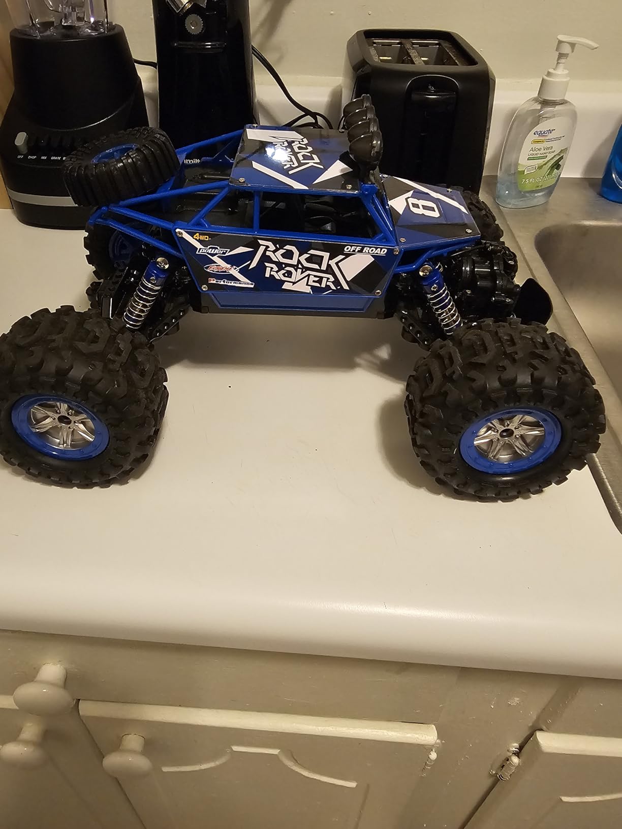 BananMelonBM 1:10 Scale Remote Control Car, 48+ KM/H High Speed Amphibious RC Monster Truck customer photo 1