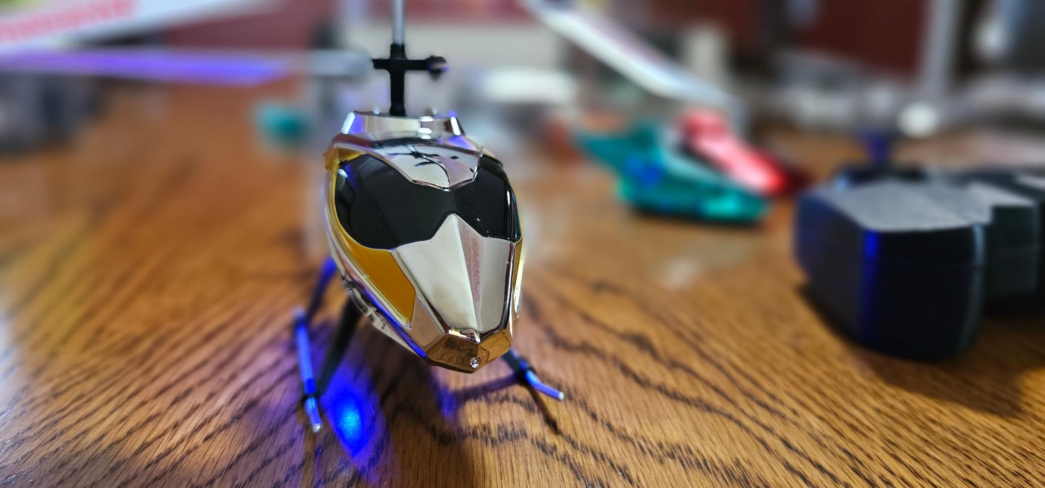 XIKOTEC Remote Control Helicopter, RC Helicopter Toy for Kids, 2.4GHz RC Plane with LED Lights, RC Flying Toy, Easy to Fly Indoor/Outdoor, Gifts Toys for Kids Beginners 8+ (Blue) customer photo 2