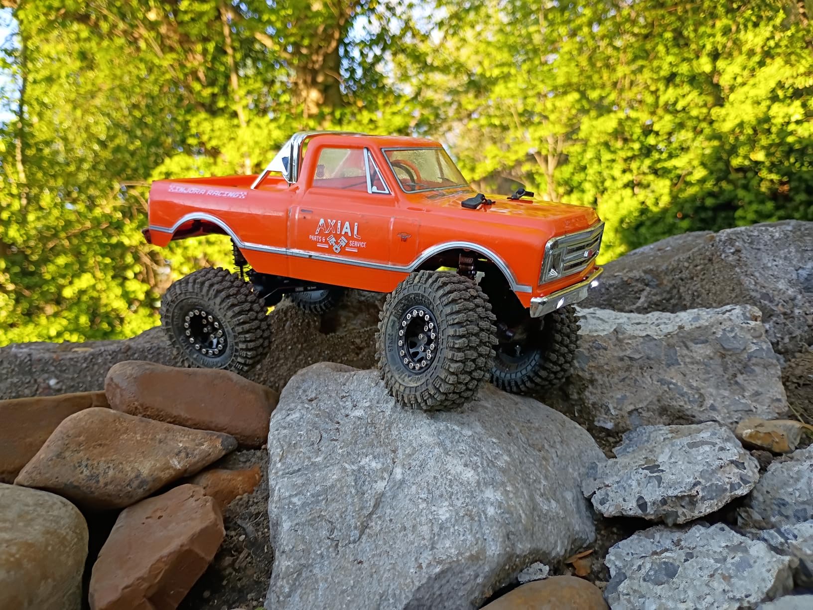 Axial RC Truck 1/24 SCX24 1967 Chevrolet C10 4WD Truck RTR (Comes with Everything Needed to Run), Orange customer photo 2