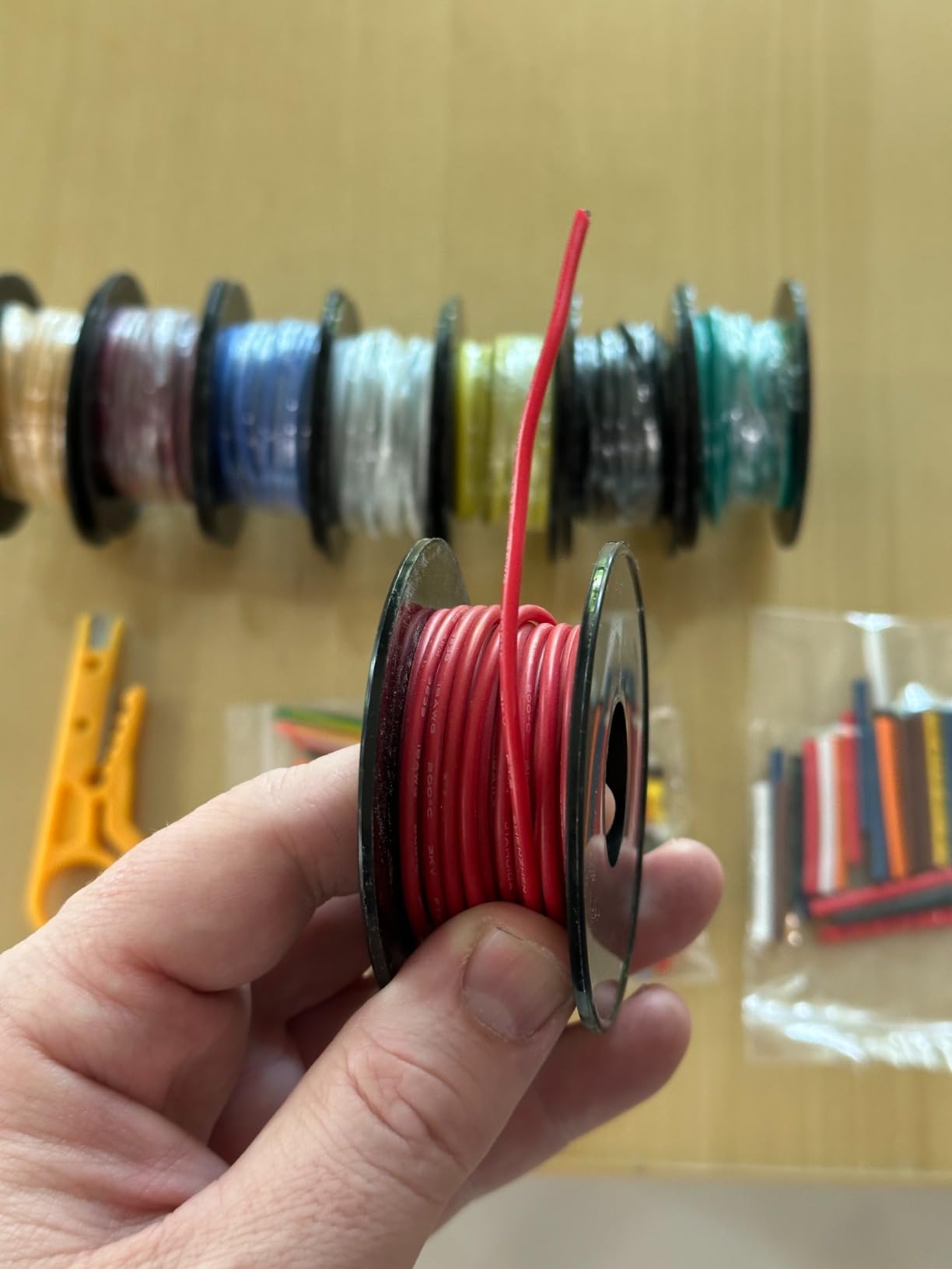 18 AWG Stranded Electrical Wire Spool, 8 Colors Each 20FT 18 Gauge Silicone Wire, Flexible Tinned Copper Hook Up Wire Kit for DIY Electronics, Automotive, Breadboard, Electric Toys, Power Wiring Kit customer photo 1