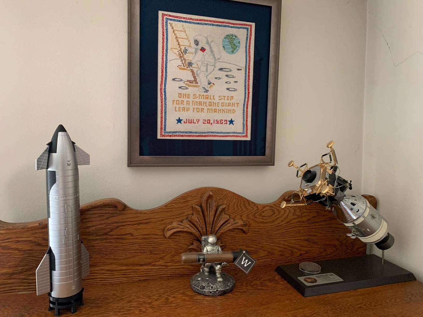 Mahfisj 1:144 Scale SpaceX Starship Model 13.43in Height Durable Plastic Material, Includes a Sturdy Bracket customer photo 2