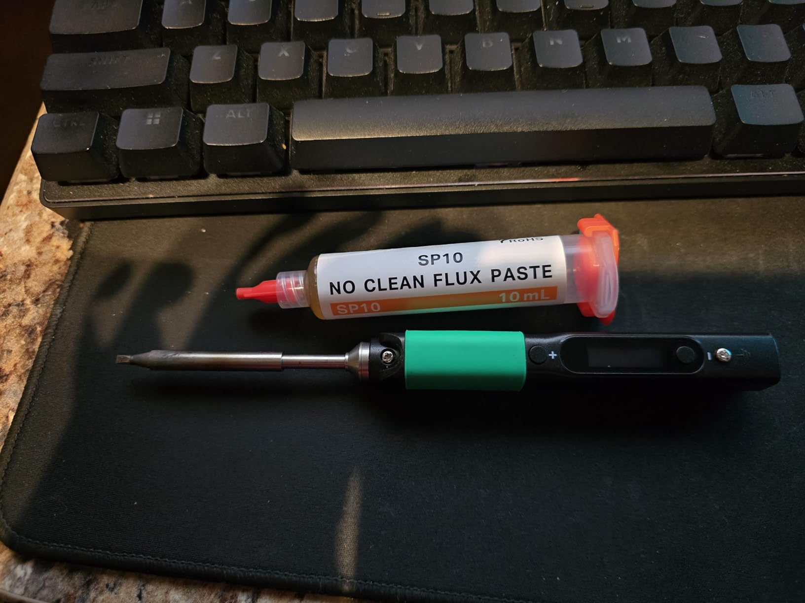 TOWOT No-Clean Soldering Flux Paste for Electronics, 10 ml, Pneumatic Dispenser with Plunger & Dispensing Tip customer photo 2