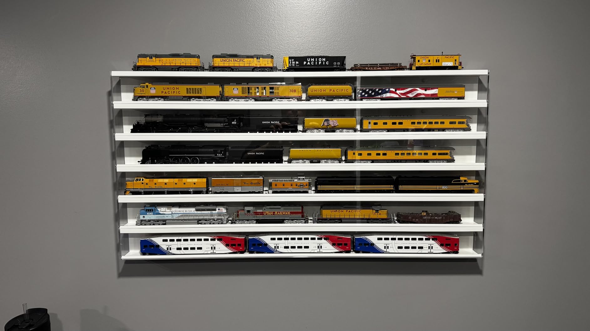 HO Scale Model Train Display Case Wall Rack with 6 Shelves Organizer Storage Cabinet Wall Mount (L3: 58.26inch) customer photo 1