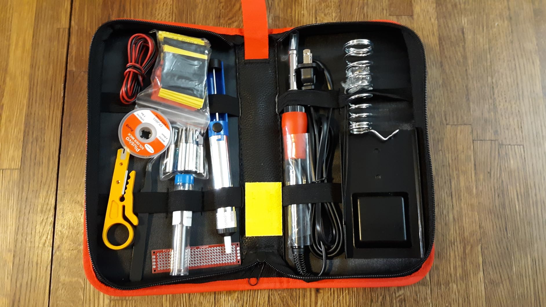 Soldering Iron Kit, 60W LED Display Digital Solder Pen, 5pcs Replaceable Tips, 21-in-1 Fast Heating with Solder Wire, Stand, Desoldering Pump, Wire Stripper, for Electronics Repair Hobby DIY 120V customer photo 2