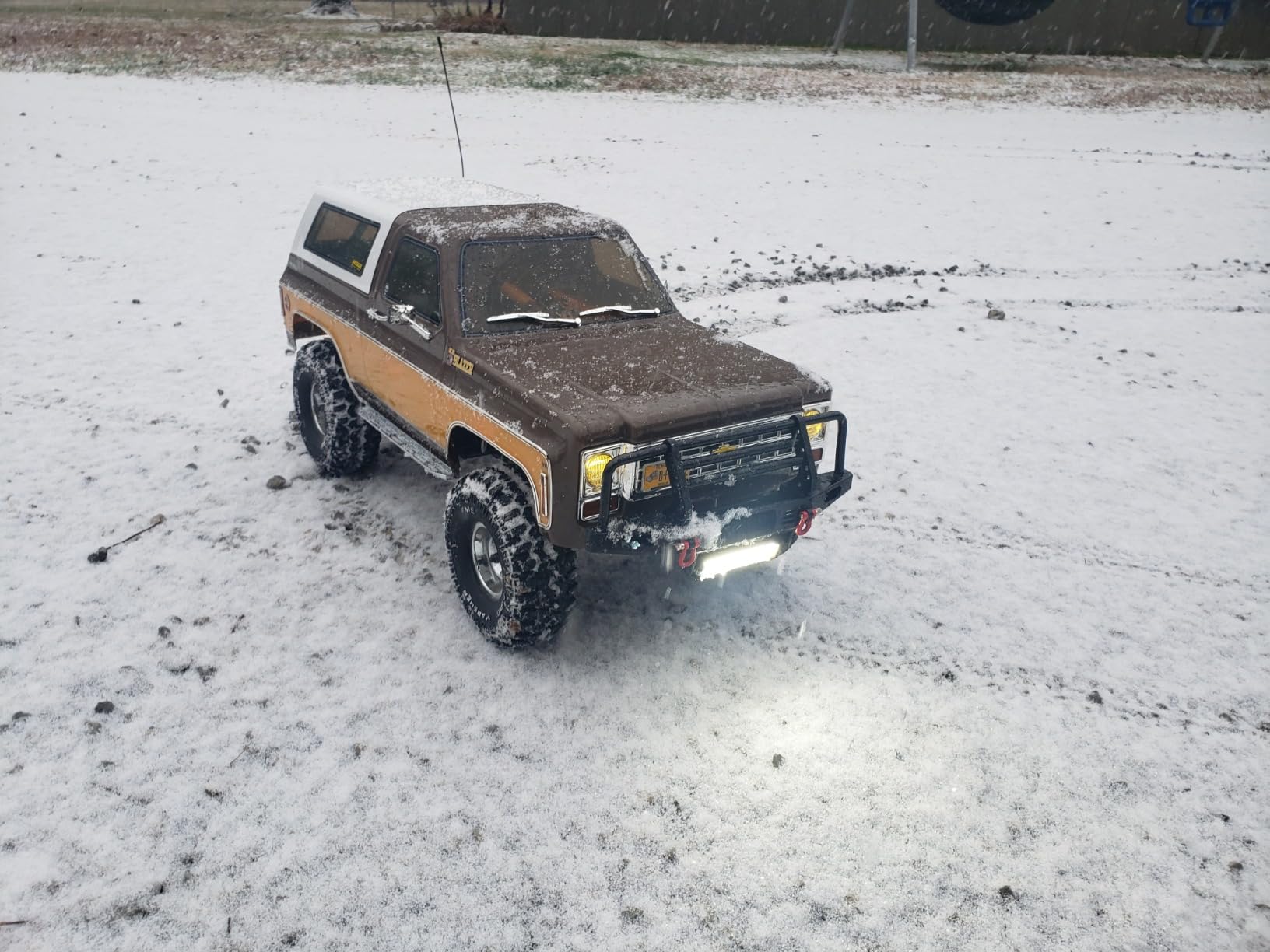 FCX10 FMS 1/10 K5 RC Crawler Chevy Blazer Officially Licensed, RC Pick Up Truck & SUV, Remote Control Car with Two-Speed Switch for Adults customer photo 1