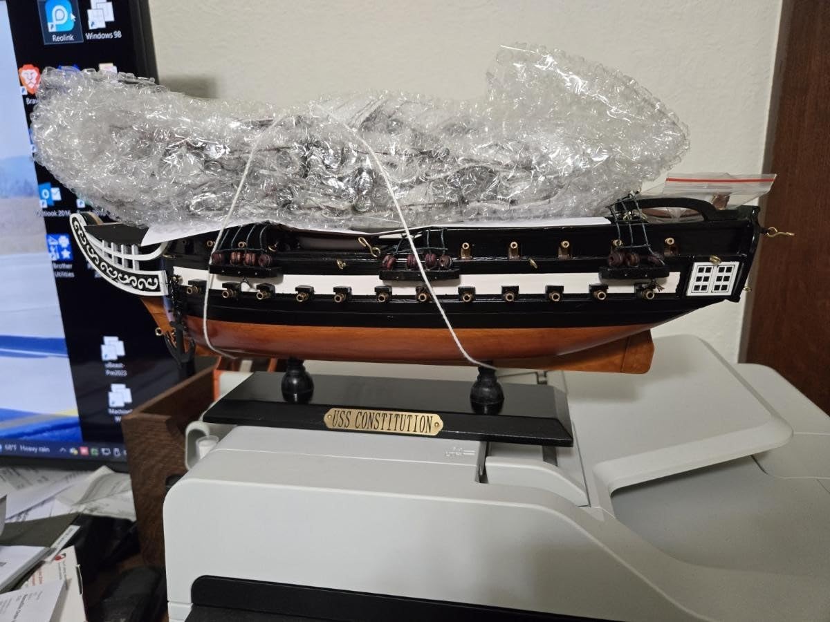 SAILINGSTORY Wooden Model Ship USS Constitution 1/95 Scale Replica Frigate Sailing Warship Model Sailboat Decor customer photo 1