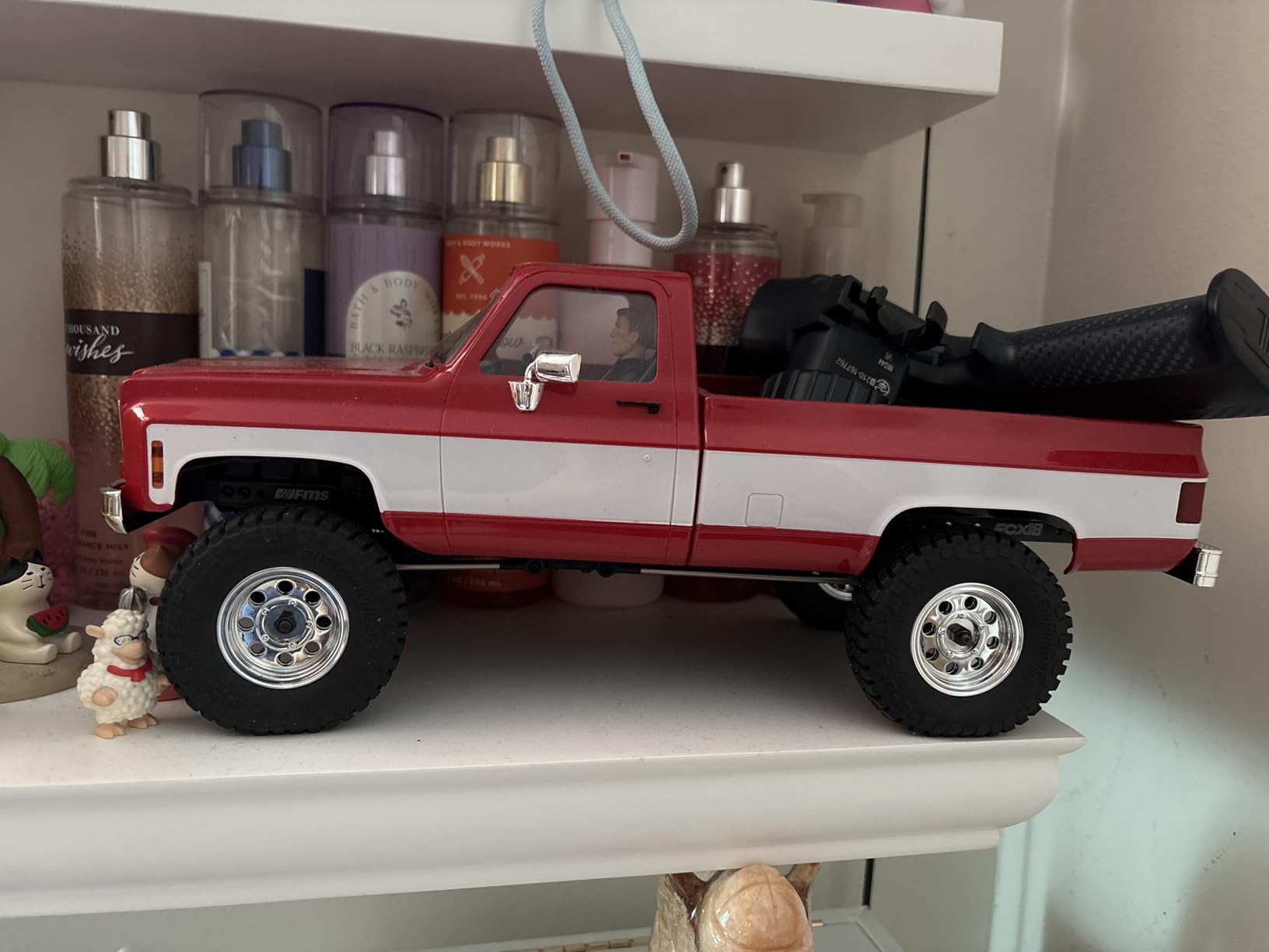 FMS FCX18 1/18 Chevrolet K10 RC Truck, Officially Licensed 4WD RC Crawler 2 Speeds Switch with LED Lights customer photo 1