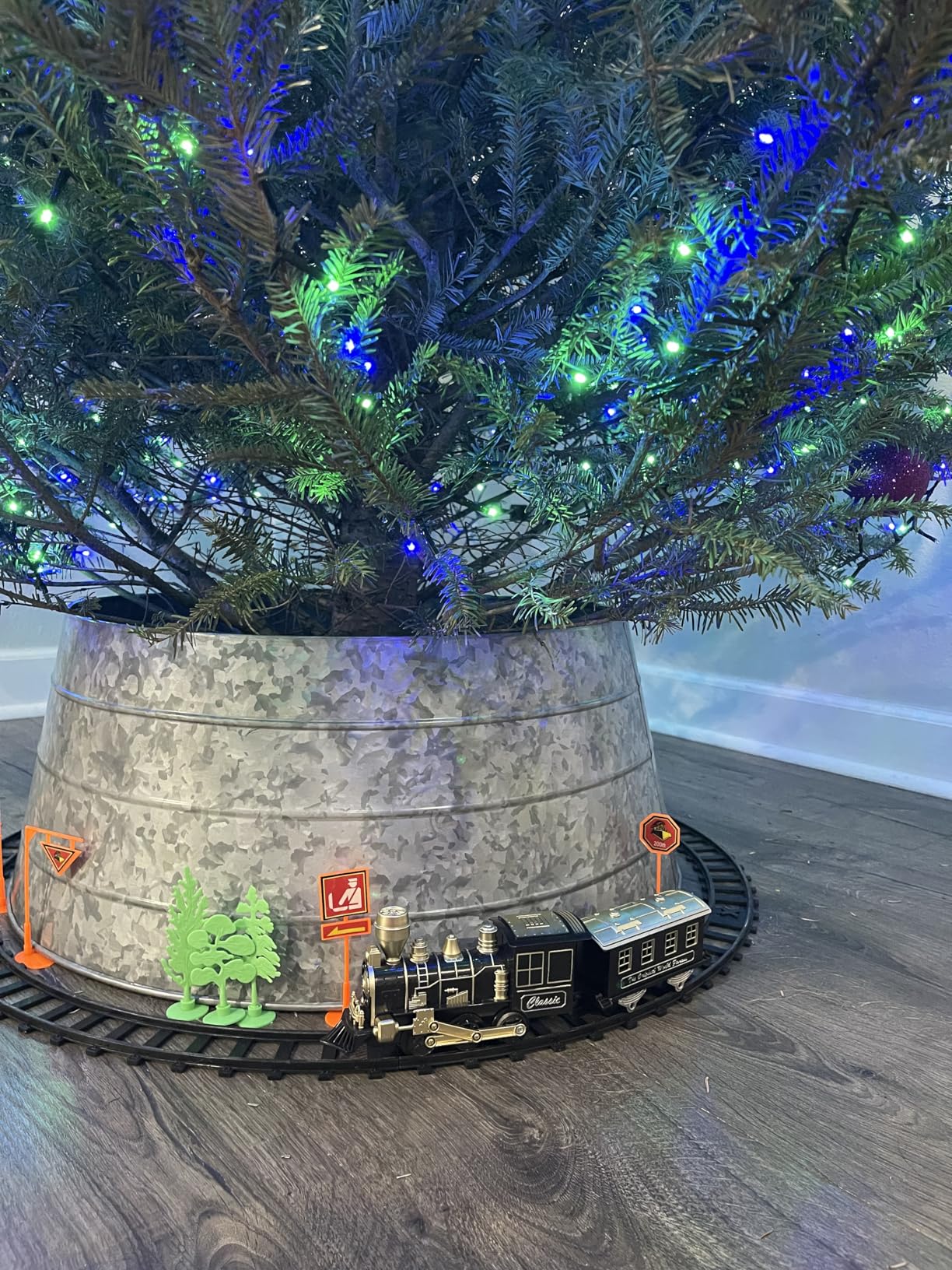 Electric Train Set, Ages 4-8 - Christmas Train with Locomotive, Passenger Car, 6 Curves, LED Light & Sound - Indoor Toy for Kids, for Holiday Village or Train Table customer photo 1