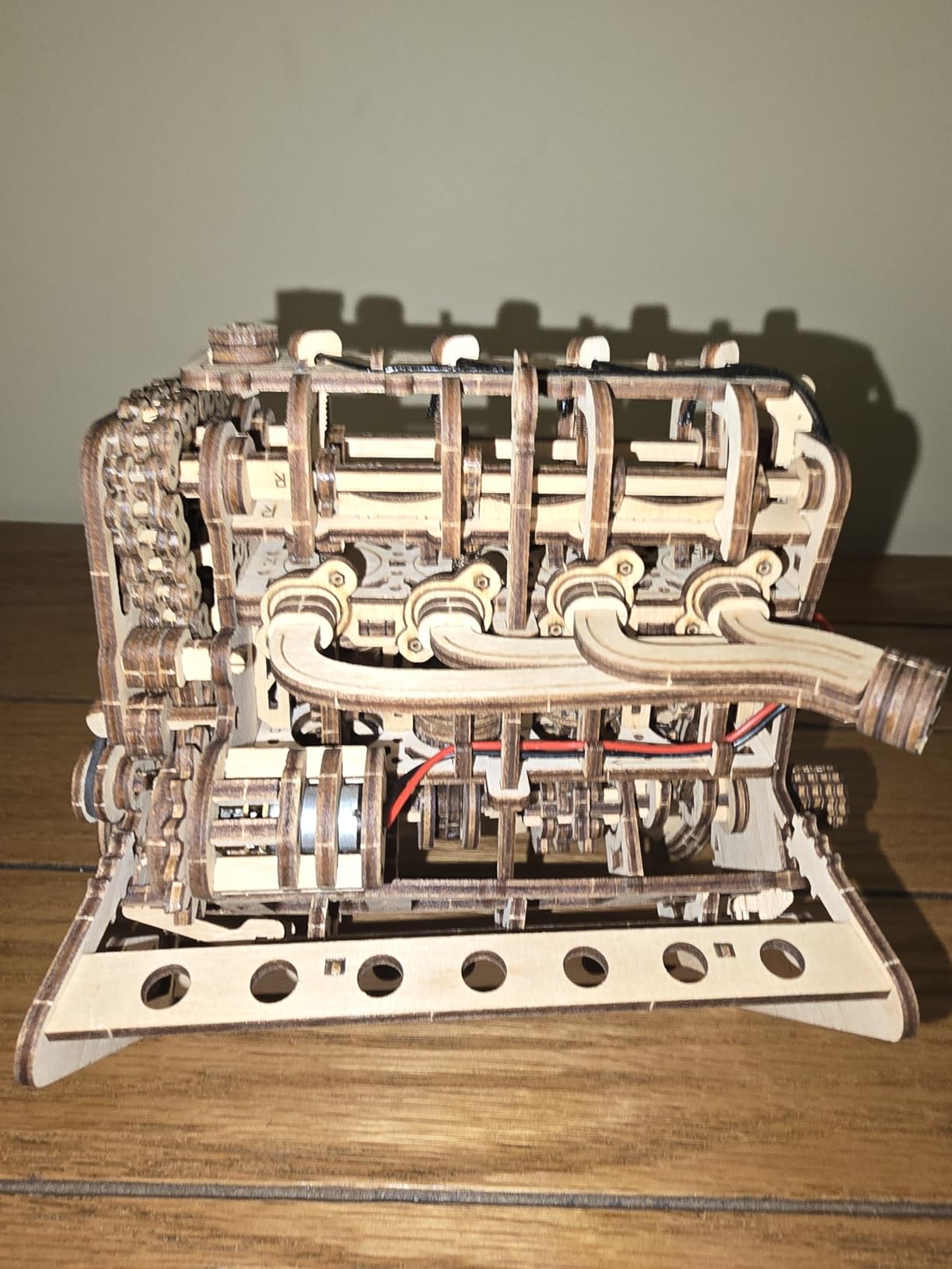UGEARS V8 Engine Model Kit - 3D Wooden Puzzles for Adults, 3D Puzzle Model Engine Kit, DIY Kits Gifts for Engineers for Christmas customer photo 2