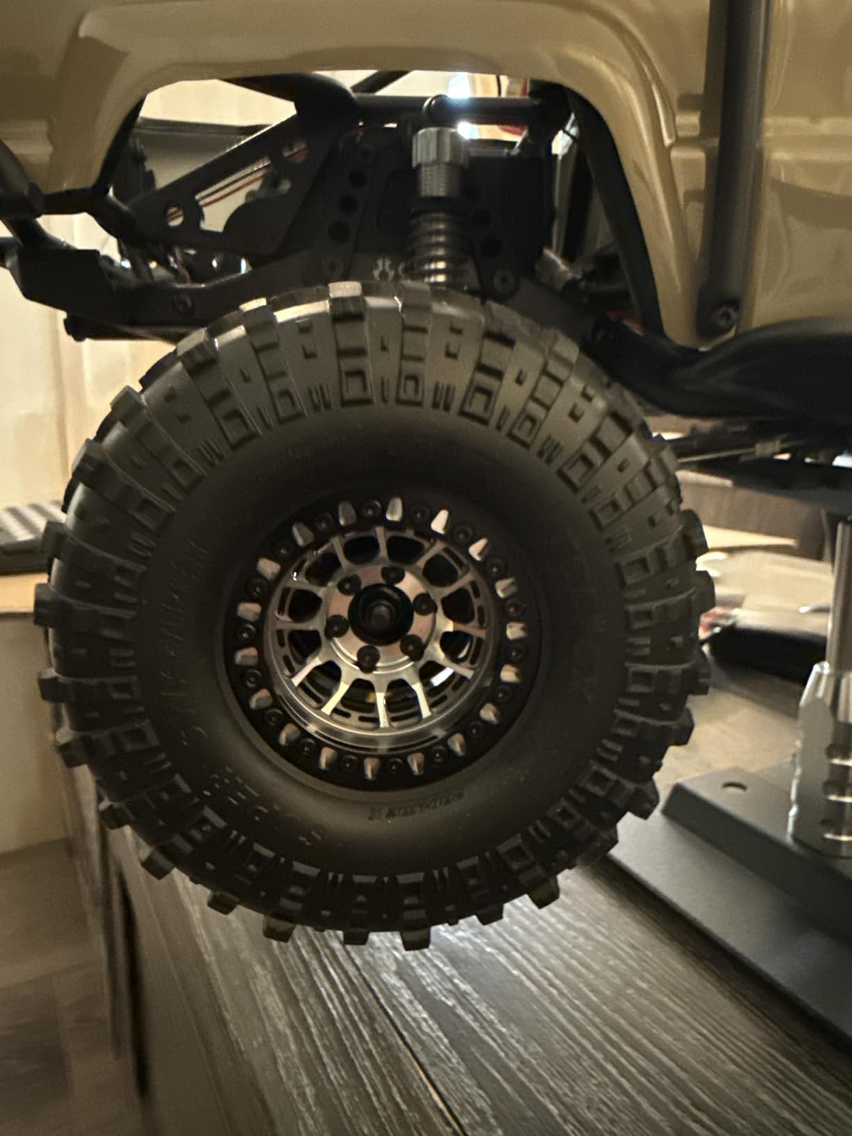 RhinoRC MOZA 1.9 Inch Negative Offset Aluminum Wheel Rim, 4PCS RC Beadlock Wheels for 1/10 RC Crawler Axial SCX10 RR10 Wraith TRX4 TRX-6 (WH1906) customer photo 2