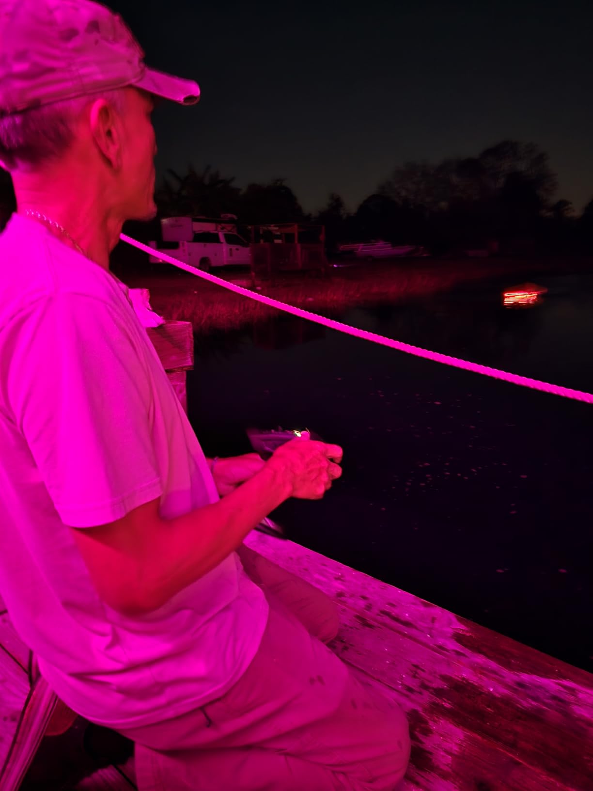 BEZGAR RC Boat, 18 inch Big Brushless Remote Control Boat for Adults and Kids, 55 KPH Large Fast RC Speed Boats with 2500mAh Battery, Ideal Waterproof Toy Boats for Lakes - HJ816 Gray customer photo 2