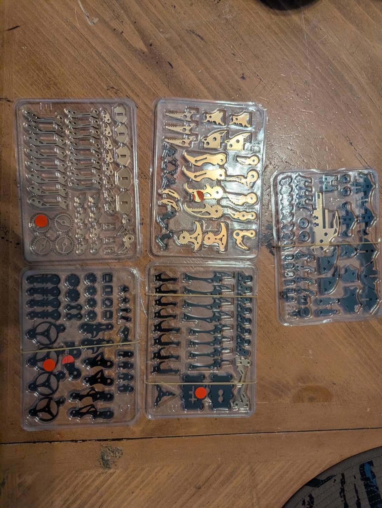 Metalkitor Scorpion 3D Metal Puzzles Kits for Adults Teens - 454 Pcs - Mechanical Assembly Models - 4 Hours to Build - Ideal for Gifts and Decorations (Red and Black) customer photo 2