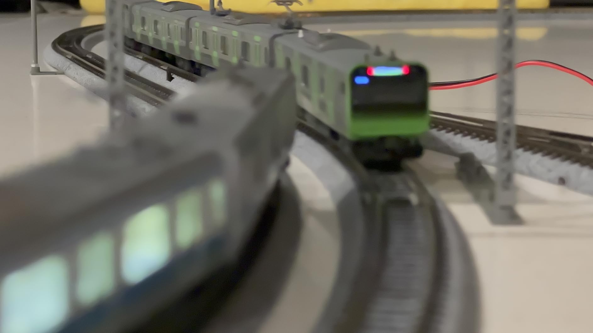 KATO N Gauge E235 Series Yamanote Line Basic Set, 4 Cars, 10-1468S customer photo 1