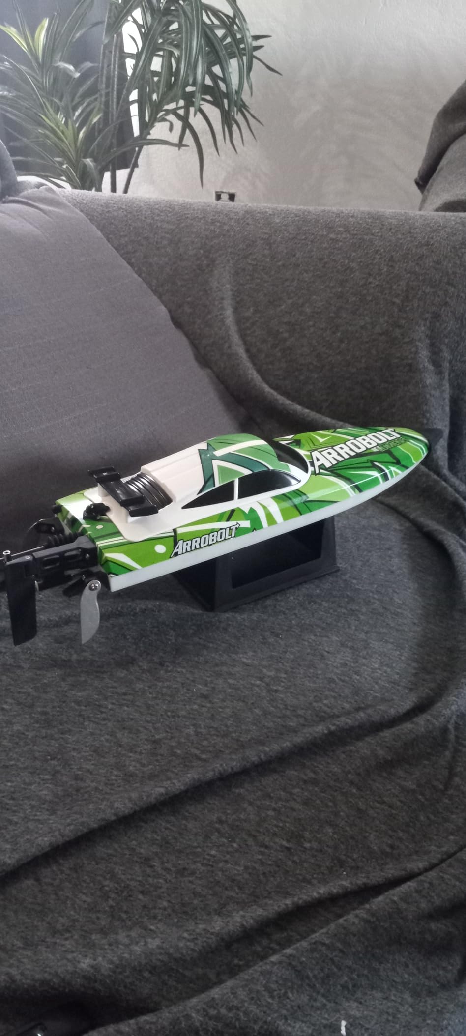 volantexrc Brushless RC Boats for Adults, 35+MPH Fast Remote Control Boat for Lakes, Full Proportional Boat High Speed RC Boats for Adults (79706) customer photo 1
