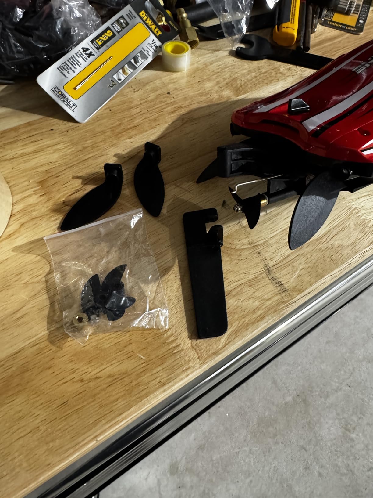 BEZGAR RC Boat, 16 inch Big Brushless Remote Control Boat for Adults and Kids, 55 KPH Large Fast RC Speed Boats with 2000mAh Battery, Ideal Waterproof Toy Boats for Lakes - HJ818PRO Red customer photo 2