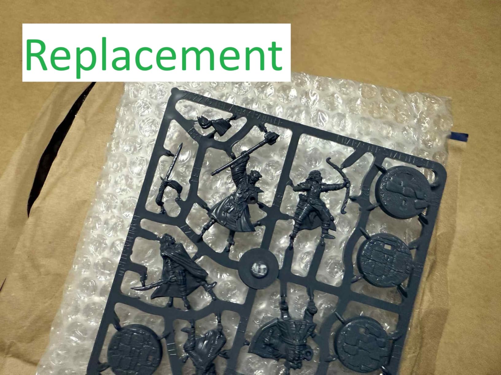 The Army Painter, GameMaster: Adventure Starter Role-playing Paint Set, 15 x 18ml Warpaints Fanatic Acrylic paints, incl. a Brush-On Primer, 5 FREE Miniatures & 1 Brush - For Warhammer & Dnd customer photo 4