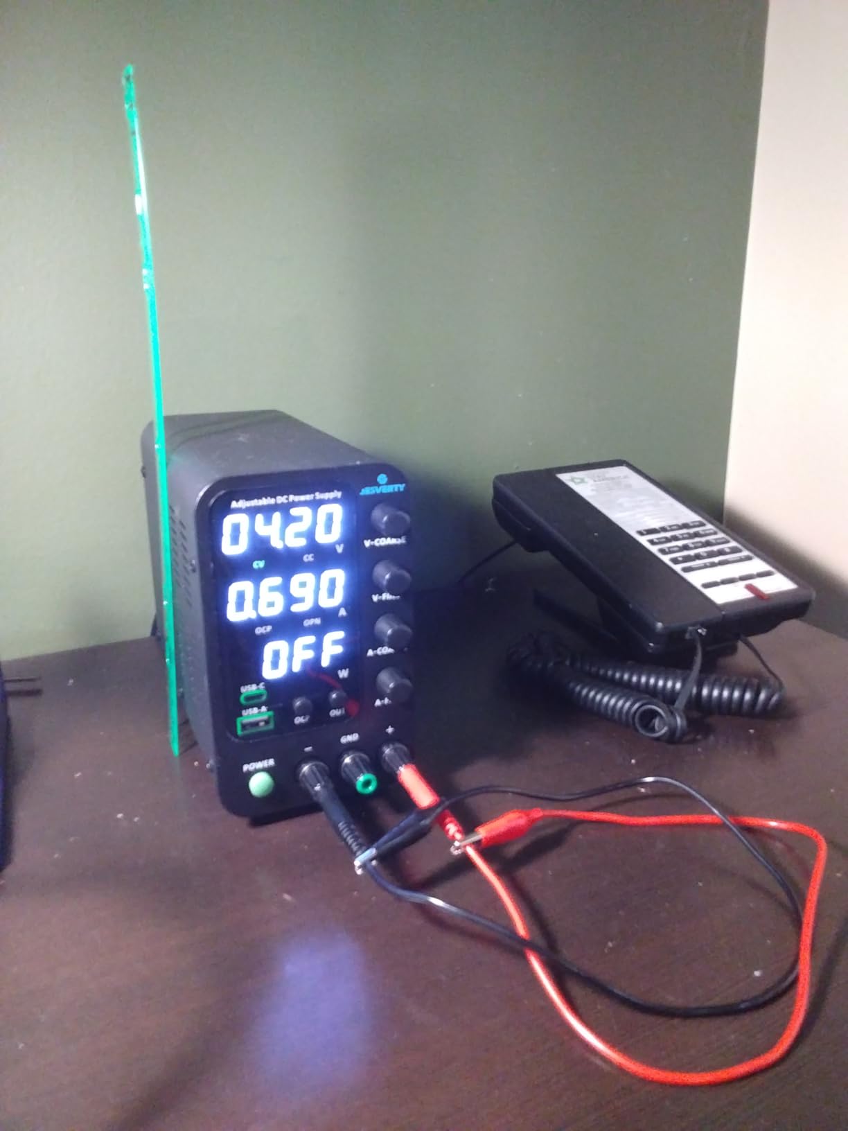 DC Power Supply Variable, 0-32V 0-10A Switching Bench Power Supply with 20W USB & Type-C Quick-Charge, Encoder Corase & Fine Adjustment Knob, Output Switch, 4-Digit LED Display - SPS-3010V customer photo 1