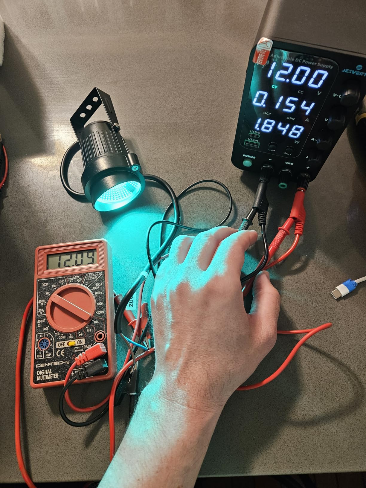 DC Power Supply Variable, 0-60V 0-5A Switching Bench Power Supply with 20W USB & Type-C Quick-Charge, Encoder Corase & Fine Adjustment Knob, Output Switch, 4-Digit LED Display - SPS-6005V customer photo 1