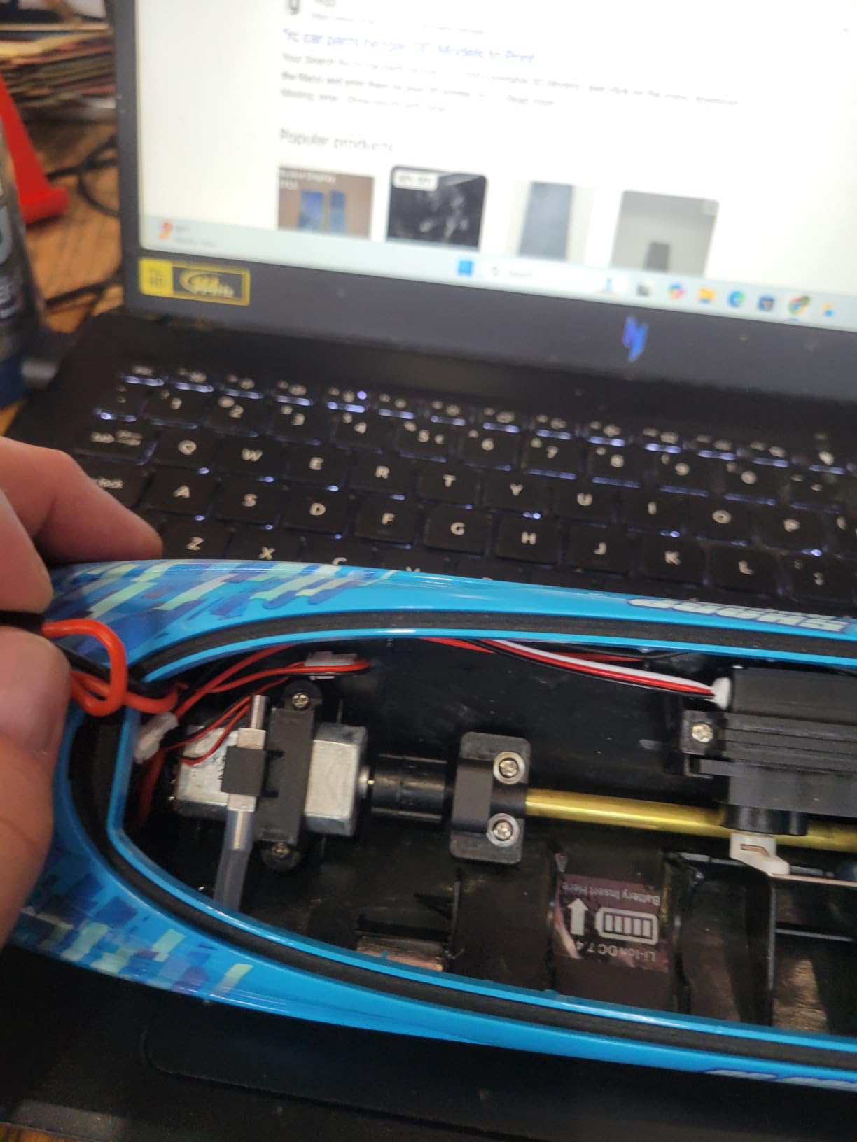 BEZGAR RC Boat, 2 Packs 12 inch Fast Speed RC Boat 30 KPH with A Portable Suitcase for Lakes & Pools & Salt Water, Summer Toys for Adults and Ideal Gifts for Kids Boys Age 6 7 8-12 Years Old - TX2P1 customer photo 2