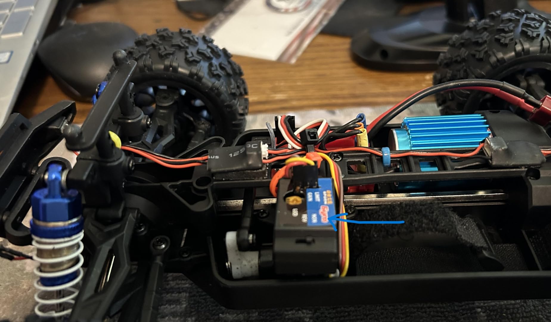 RC Car Gyro Module 4-6V Mini Gyro Stabilizer Automatic Stability Control Gyro Sensitivity Adjustable R484 Analog SMM System for HBX 16889A WPL D12 customer photo 3