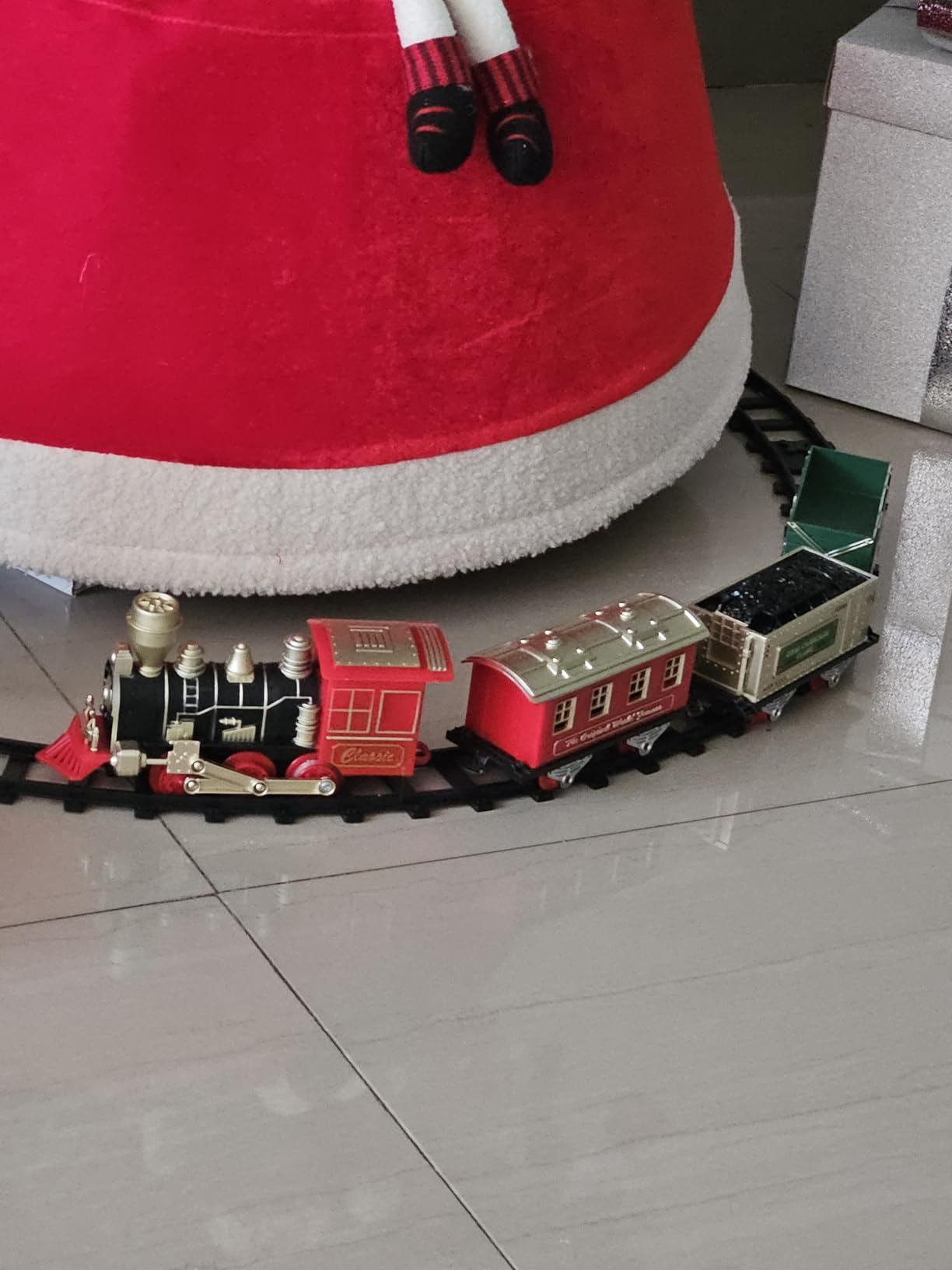 Electric Train Set for Kids Ages 4-8, Complete Toy Train with Lights & Sounds, Train Toys with Cars & Tracks for Christmas and All-Year Play customer photo 1