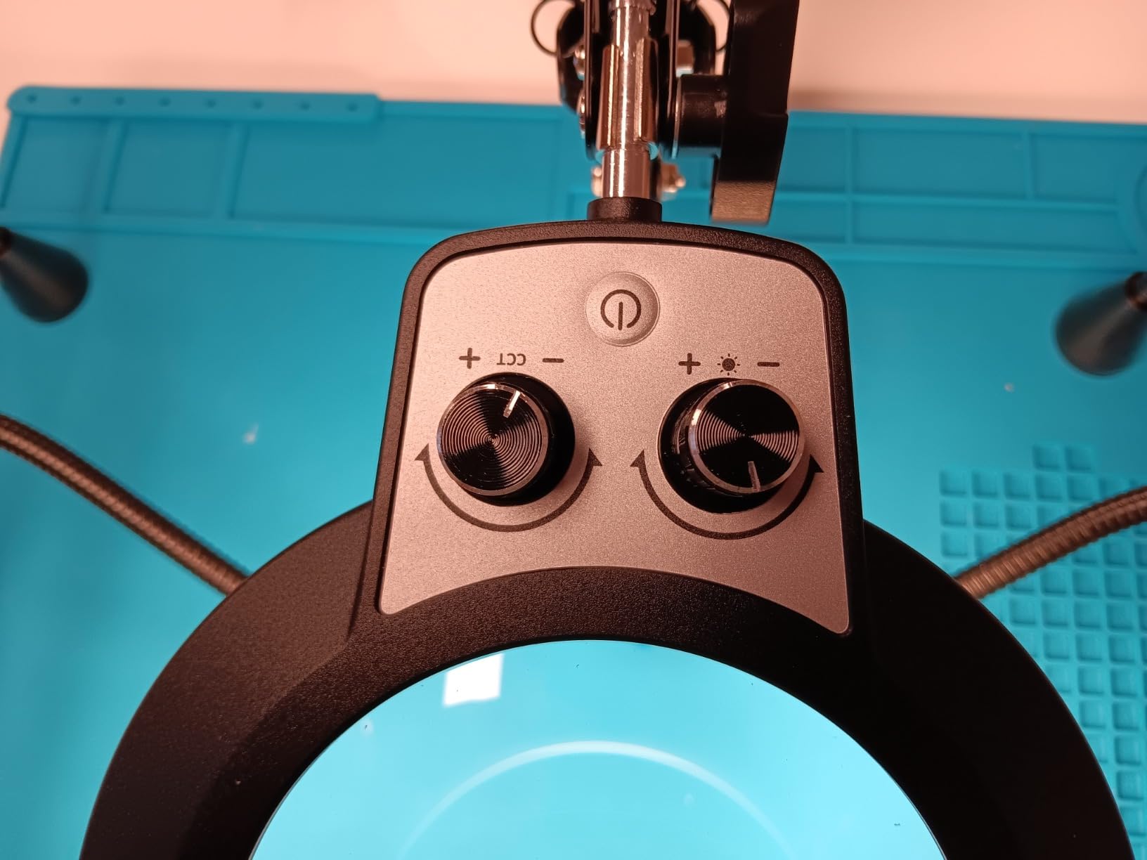 Helping Hands Soldering Station, 10X Magnifying Glass with Light and Stand, Non-Slip Repair Mat Magnifying Lamp, Any Color Stepless Dimming LED Lighted Magnifier for Electronics Craft Model customer photo 1